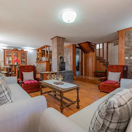 Vikendica Zivotic Tatil Evi